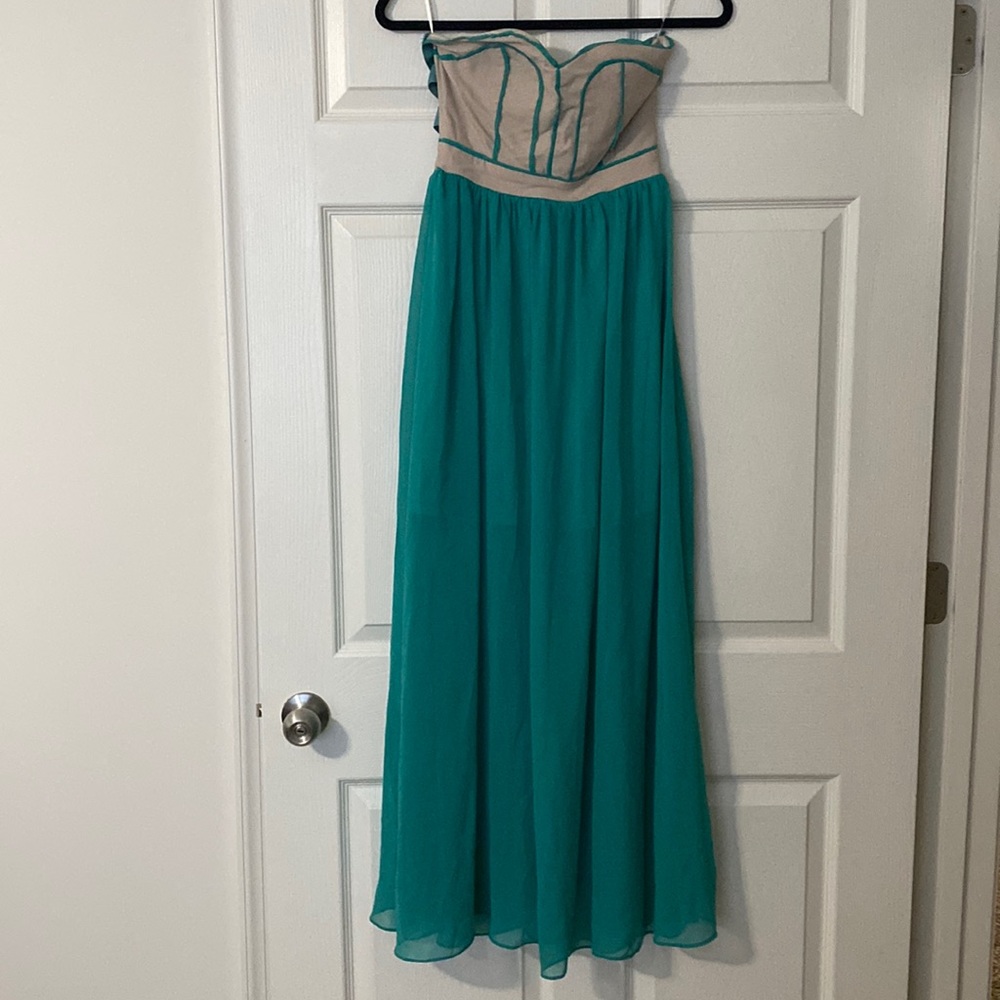 POINT STRAPLESS MAXI